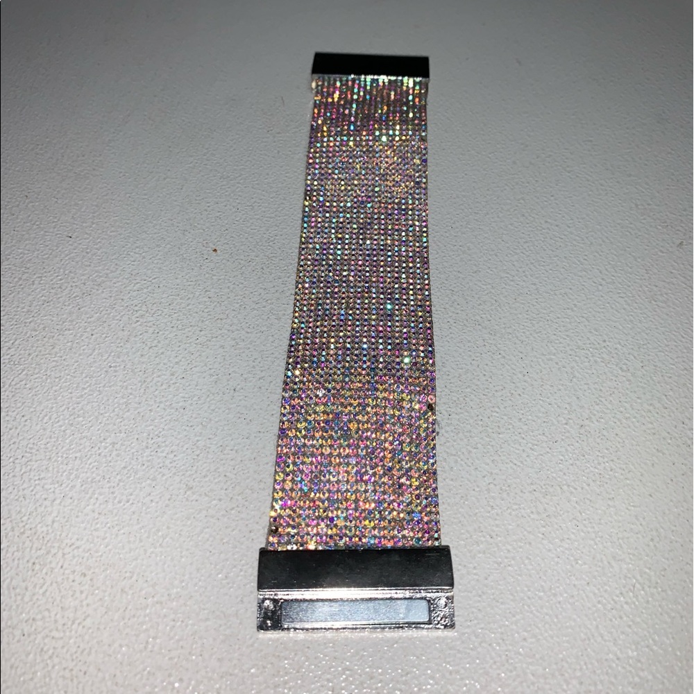 {Bracelet}